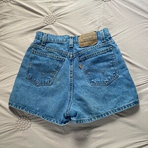 Vintage 1990s Levi’s mom short 912 slim fit-
